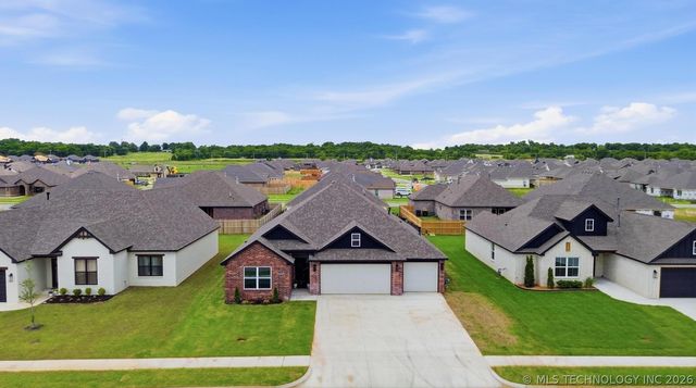 27765 E 109th Place S, Coweta, OK 74429