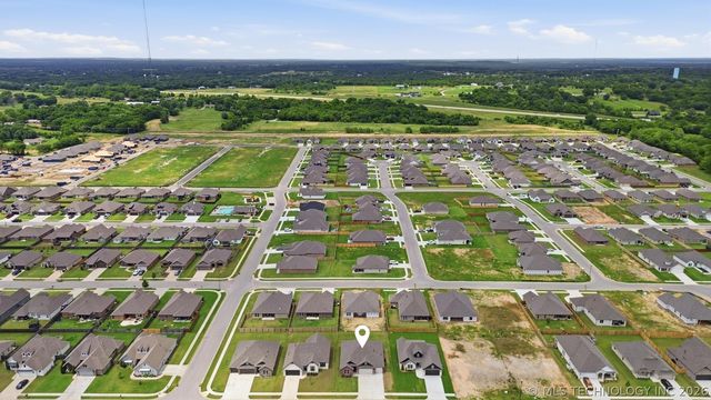 27765 E 109th Place S, Coweta, OK 74429