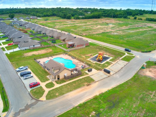 27765 E 109th Place S, Coweta, OK 74429