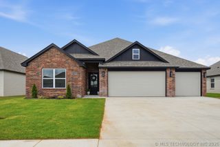 27765 E 109th Place S, Coweta, OK 74429