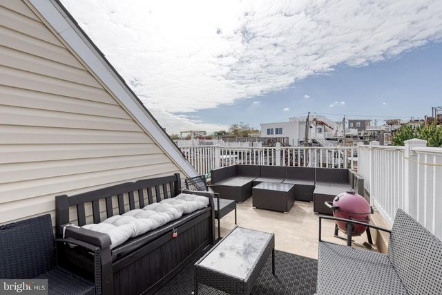 667 E CLEMENT ST, Baltimore, MD 21230