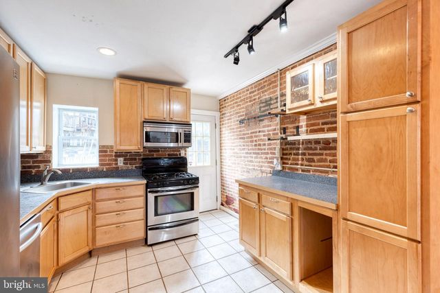 667 E CLEMENT ST, Baltimore, MD 21230