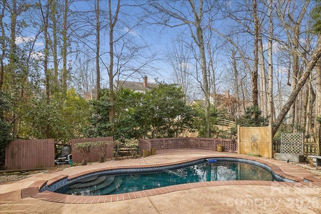 10442 Breamore Drive, Charlotte, NC 28270
