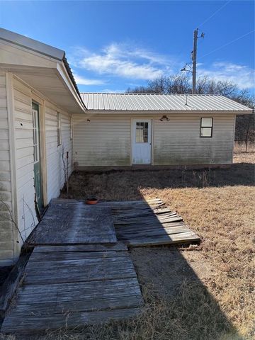 24926 N County Road 3170, Elmore City, OK 73433