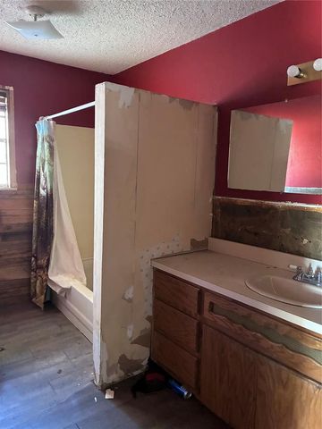 24926 N County Road 3170, Elmore City, OK 73433