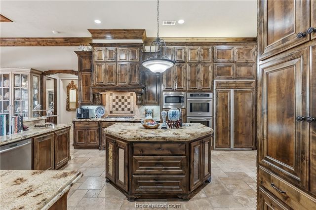 4900 Somerset Hills Court, College Station, TX 77845