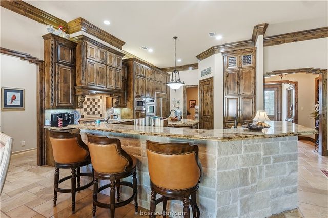 4900 Somerset Hills Court, College Station, TX 77845
