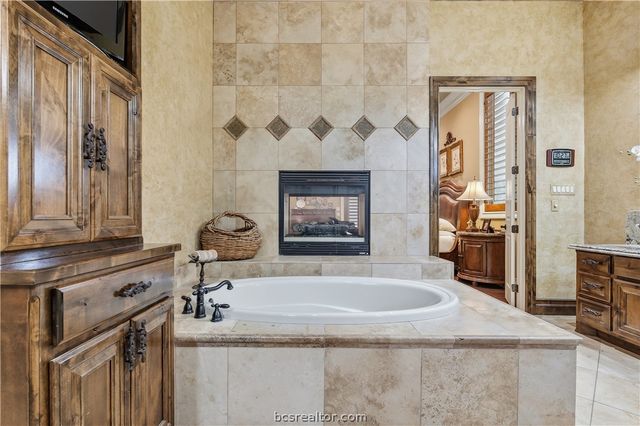 4900 Somerset Hills Court, College Station, TX 77845