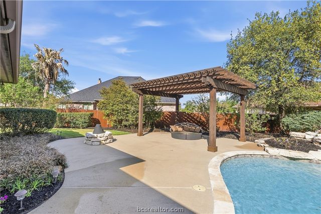 4900 Somerset Hills Court, College Station, TX 77845