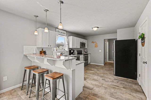 329 Lotz Court, Wayland City, MI 49348