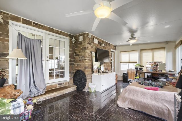 1873 POTOMAC, Pasadena, MD 21122