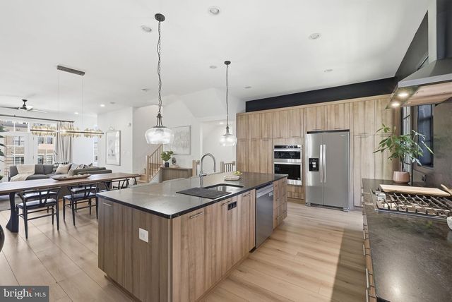 43403 FIFEVILLE SQ, Ashburn, VA 20148