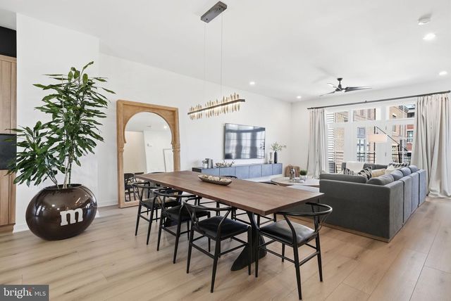 43403 FIFEVILLE SQ, Ashburn, VA 20148