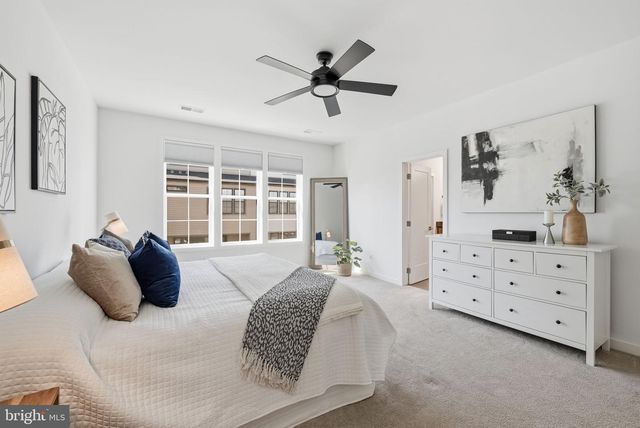 43403 FIFEVILLE SQ, Ashburn, VA 20148