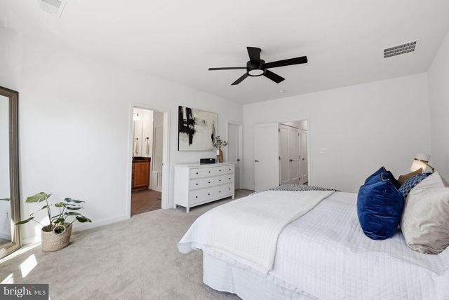 43403 FIFEVILLE SQ, Ashburn, VA 20148