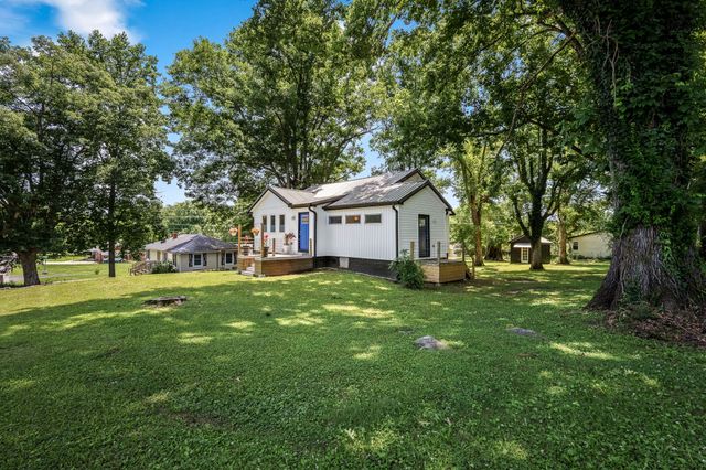 715 Cleveland St, Pulaski, TN 38478