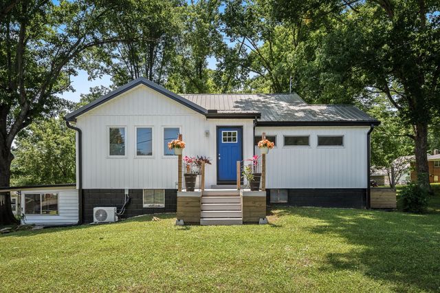 715 Cleveland St, Pulaski, TN 38478