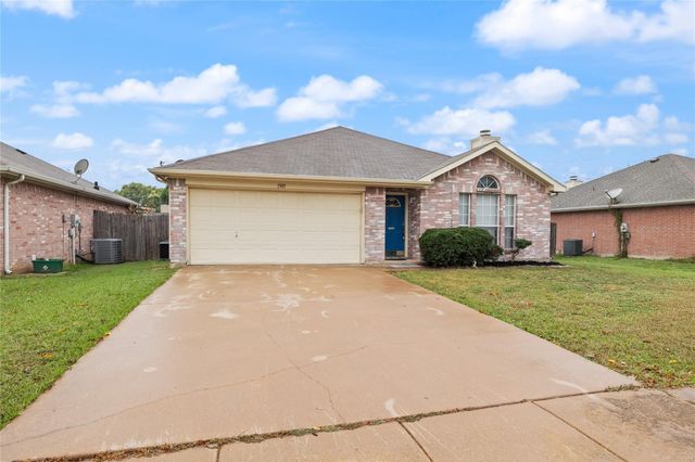 1305 Misty Meadow Drive, Midlothian, TX 76065