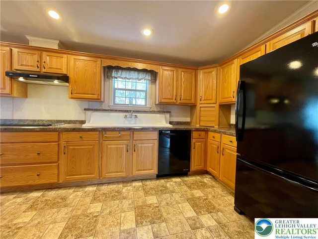 41 Spring Road, Earl Twp, PA 19512
