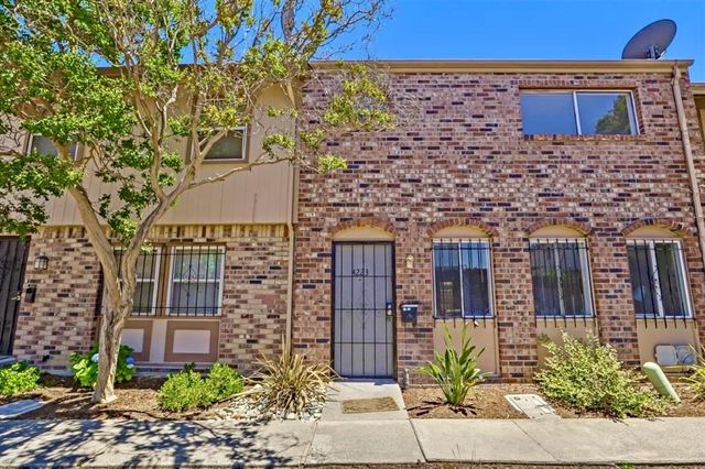4223 Savannah Ln, Sacramento, CA 95823