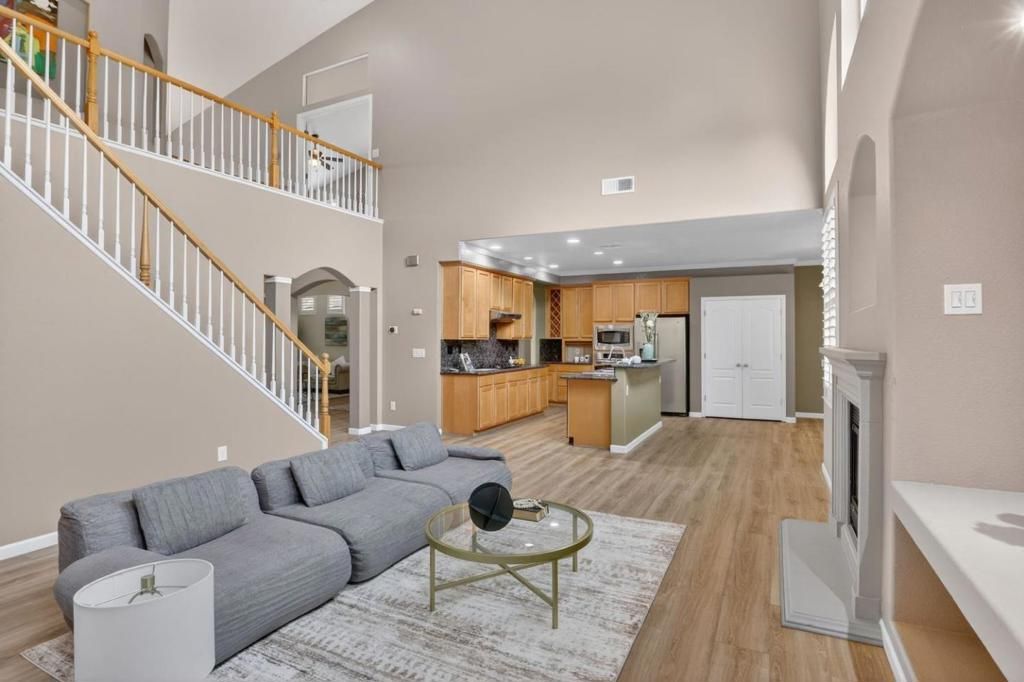 Image 15 of property listing at 5433 Gladstone Drive, Stockton, CA 95219