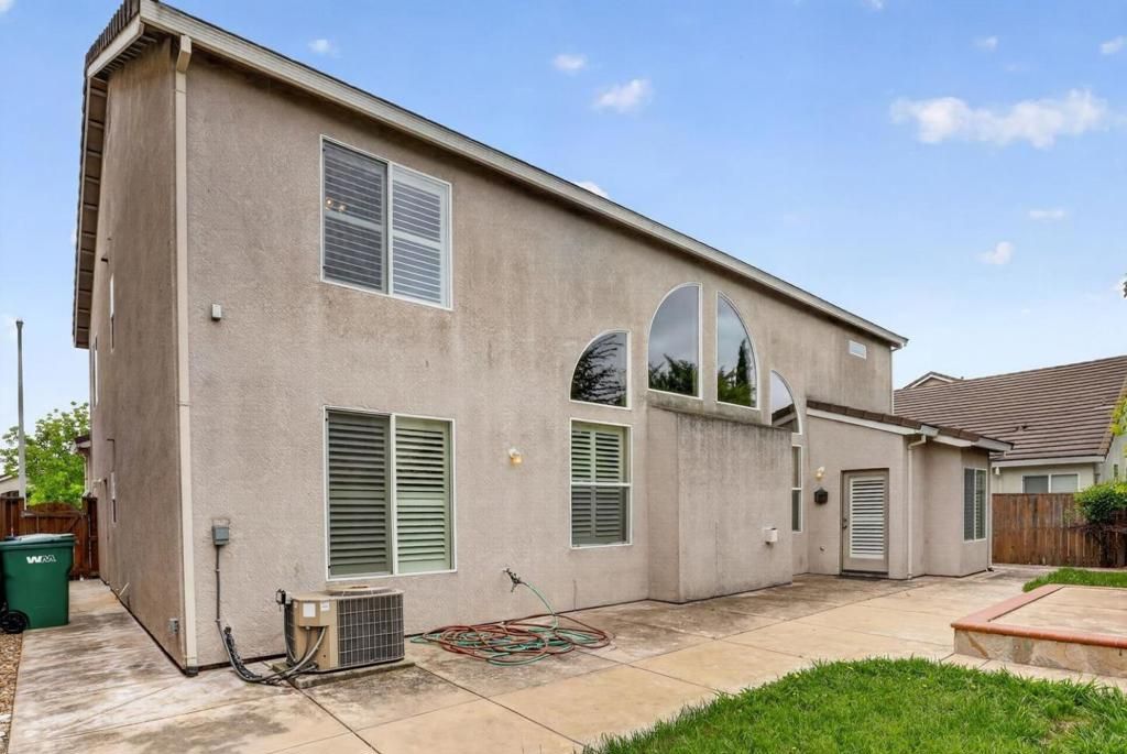 Image 35 of property listing at 5433 Gladstone Drive, Stockton, CA 95219