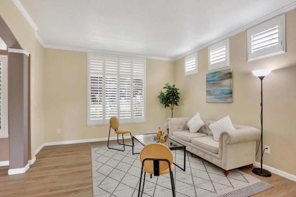 Image 7 of property listing at 5433 Gladstone Drive, Stockton, CA 95219