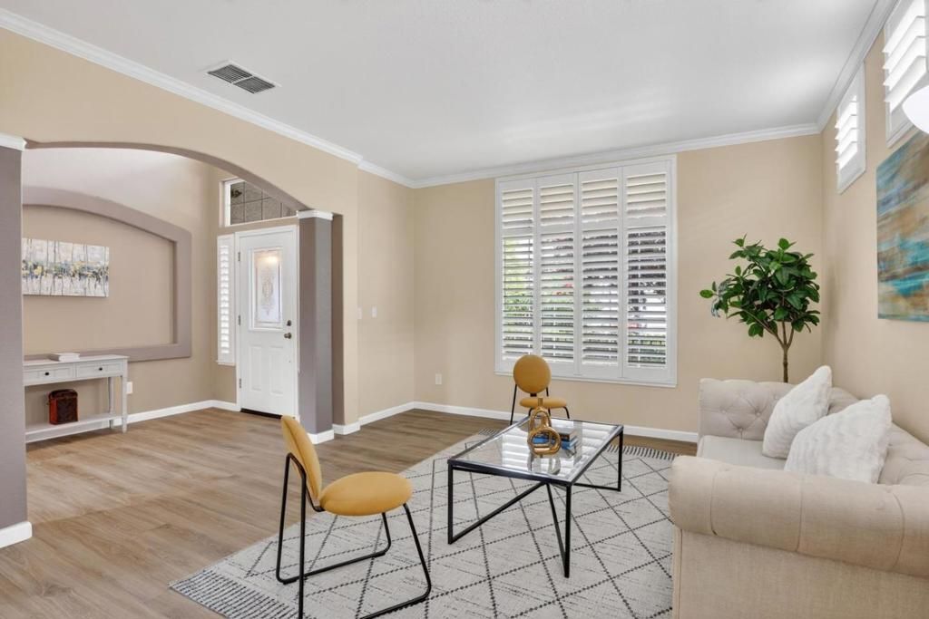 Image 8 of property listing at 5433 Gladstone Drive, Stockton, CA 95219