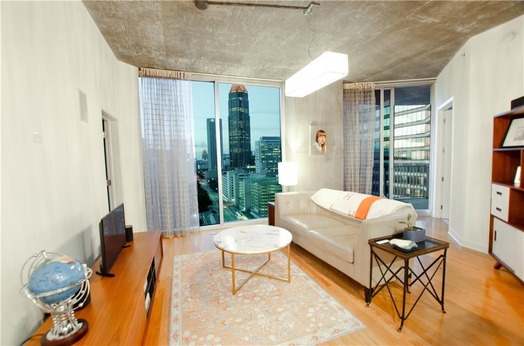 400 W Peachtree NW Street 1713, Atlanta, GA 30308