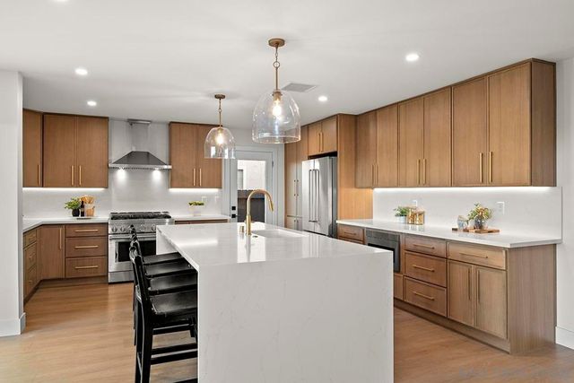 4612 Benhurst Avenue, San Diego, CA 92122