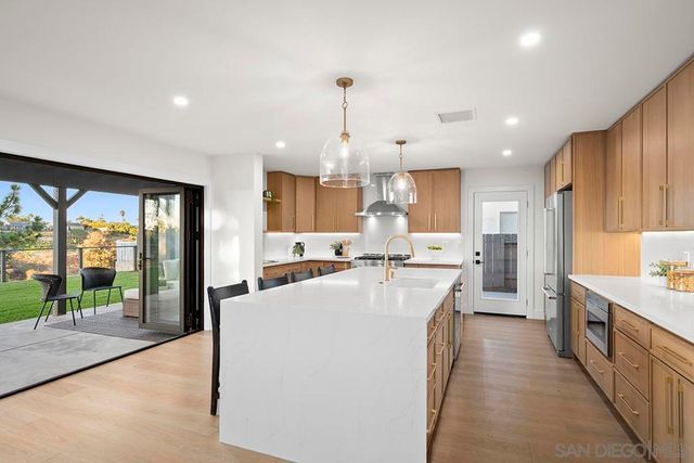 4612 Benhurst Avenue, San Diego, CA 92122