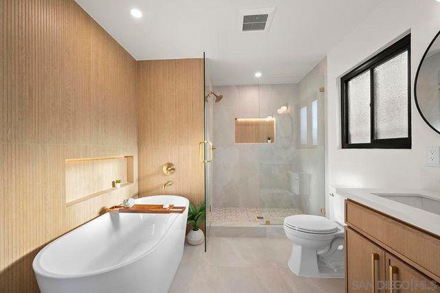 4612 Benhurst Avenue, San Diego, CA 92122