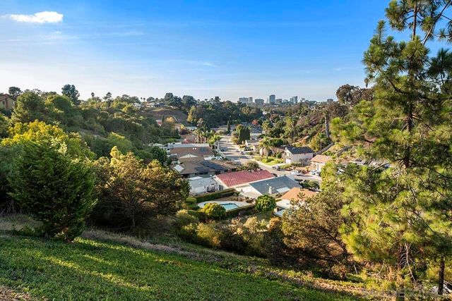 4612 Benhurst Avenue, San Diego, CA 92122