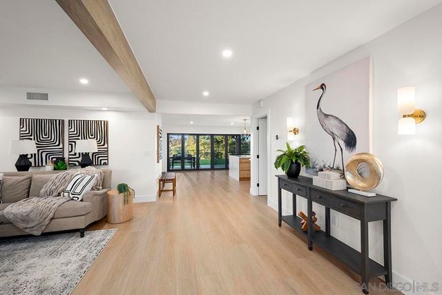 4612 Benhurst Avenue, San Diego, CA 92122