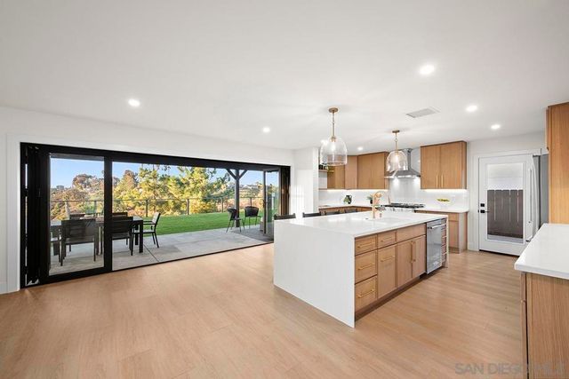 4612 Benhurst Avenue, San Diego, CA 92122