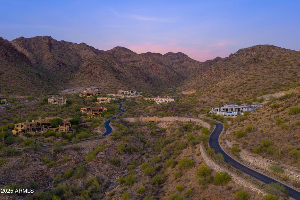 Image 11 of property listing at 21303 N 113TH Place 1882, Scottsdale, AZ 85255