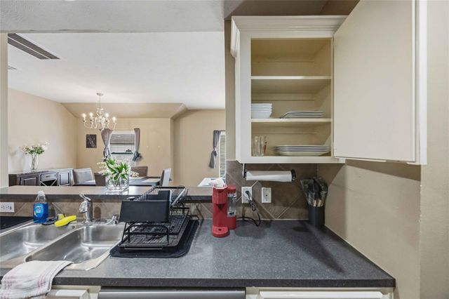 7014 Woodridge Row Drive, Houston, TX 77087