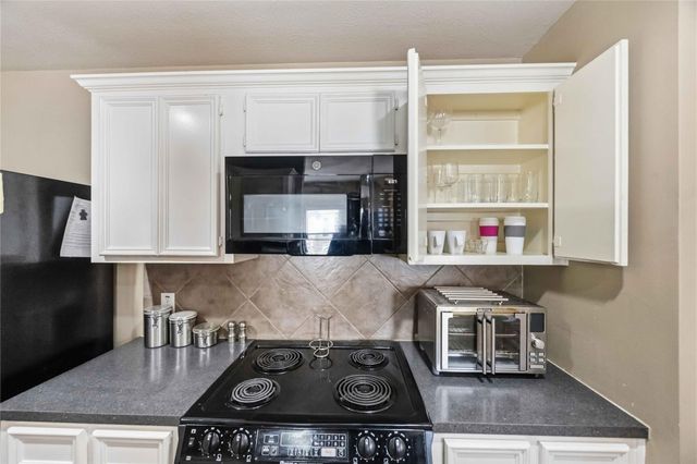 7014 Woodridge Row Drive, Houston, TX 77087