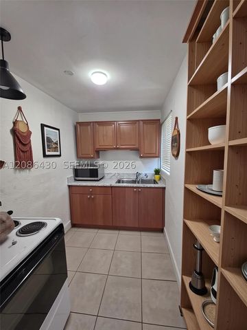 5731 Flagler St 3, Hollywood, FL 33023