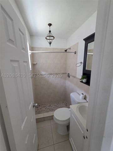 5731 Flagler St 3, Hollywood, FL 33023