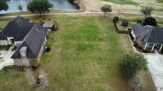 5448 Cypress Point Ln, Gonzales, LA 70737
