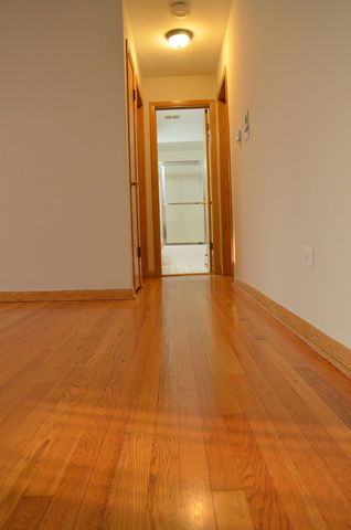 5858 W Addison Street 2-C, Chicago, IL 60634