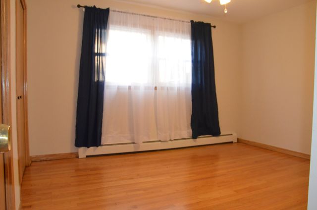 5858 W Addison Street 2-C, Chicago, IL 60634