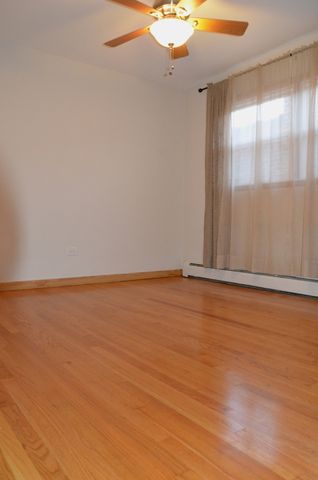 5858 W Addison Street 2-C, Chicago, IL 60634