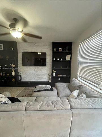 11271 SW 240th St 11271, Homestead, FL 33032