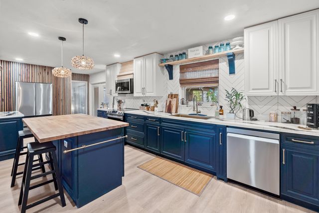 18989 SE Hillcrest Drive, Jupiter, FL 33469