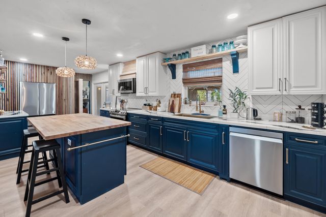 18989 SE Hillcrest Drive, Jupiter, FL 33469