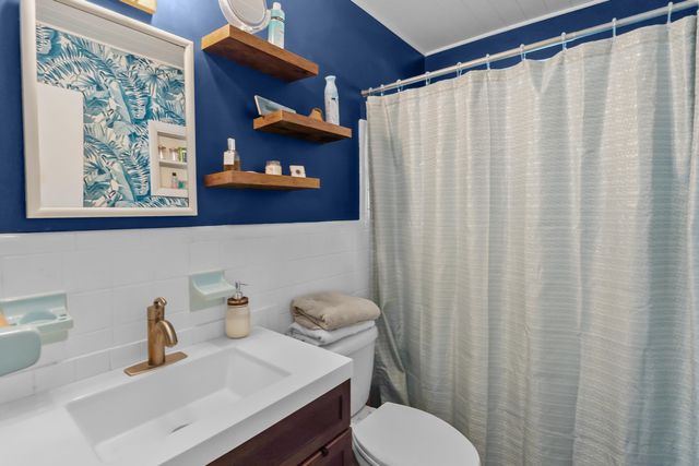 18989 SE Hillcrest Drive, Jupiter, FL 33469