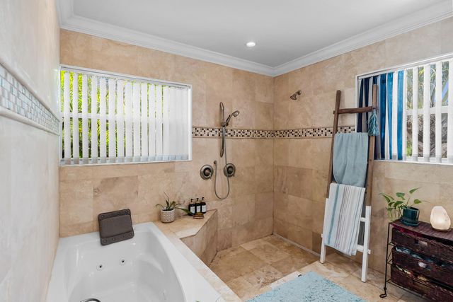 18989 SE Hillcrest Drive, Jupiter, FL 33469