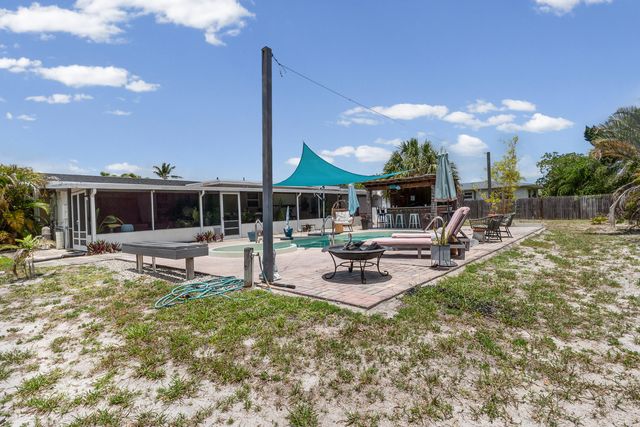 18989 SE Hillcrest Drive, Jupiter, FL 33469